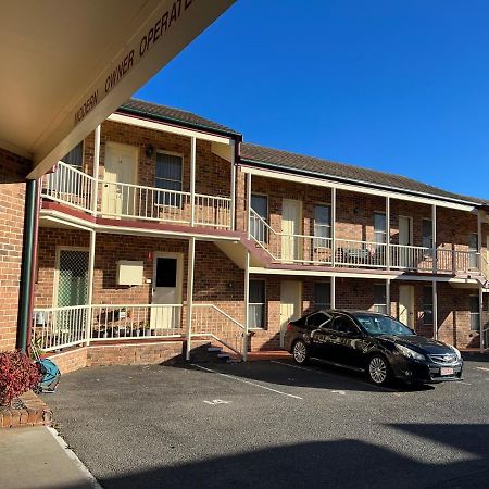 Cedar Lodge Motel Армидейл Экстерьер фото