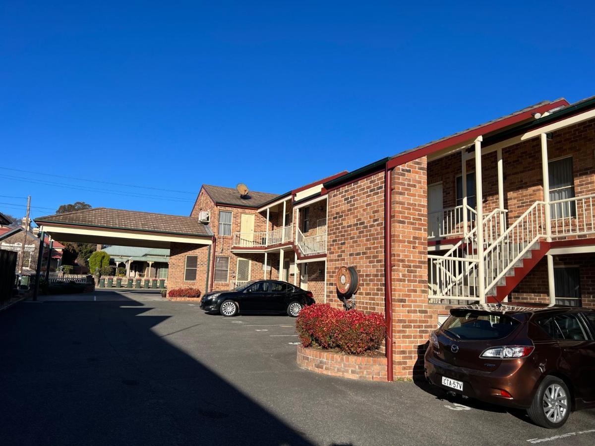 Cedar Lodge Motel Армидейл Экстерьер фото